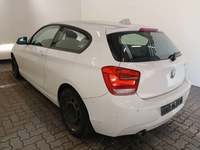 Pogled od pozadi levo