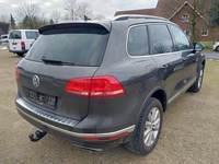 Pogled od pozadi desno