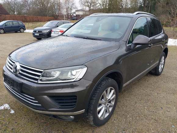 Pogled od napred levo