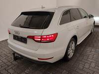 Pogled od pozadi desno