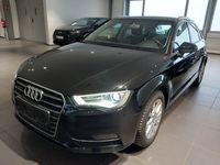 Pogled od napred levo