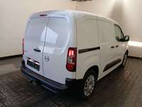 Pogled od pozadi desno