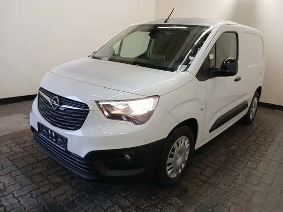 Pogled od napred levo