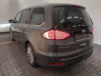 Pogled od pozadi levo