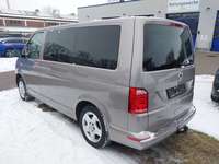 Pogled od pozadi levo