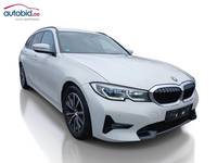 Pogled sprijeda desno