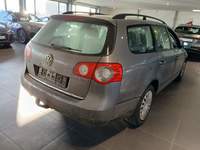 Pogled od pozadi desno