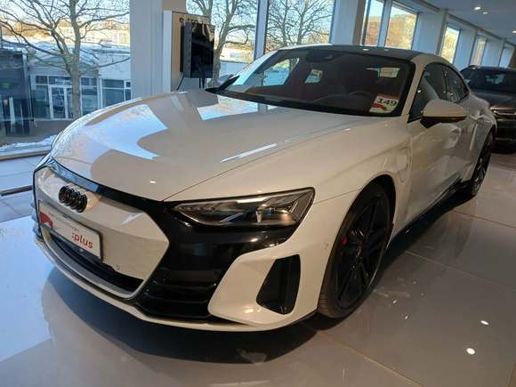 Pogled od napred levo