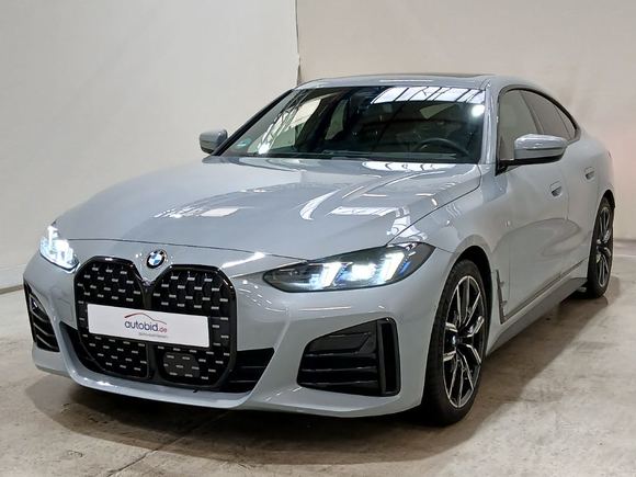 Pogled od napred levo