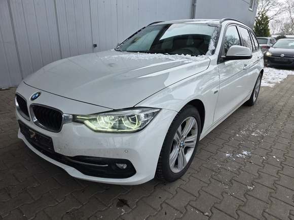 Pogled od napred levo