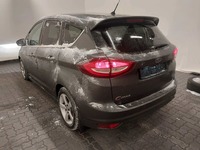 Pogled od pozadi levo