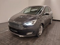 Pogled od napred levo