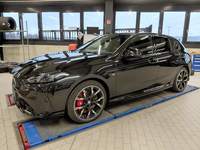 Pogled od napred levo