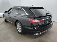 Vaade tagant vasakult