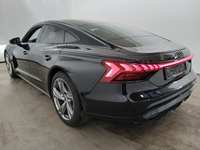 Vaade tagant vasakult