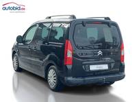 Vista traseira esquerda