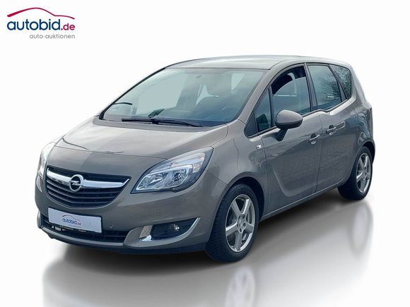 Pogled od napred levo