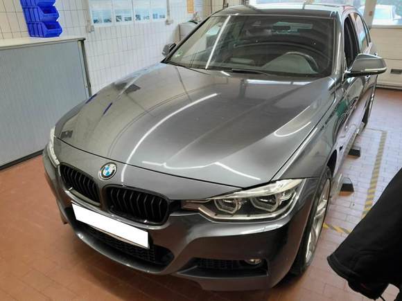 Pogled sprijeda lijevo