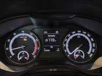 Pohled na přístrojovou desku