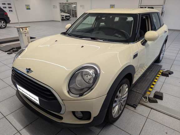 Pogled sprijeda lijevo