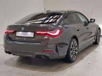 Pogled od pozadi desno