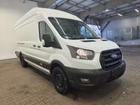 Pogled sprijeda desno