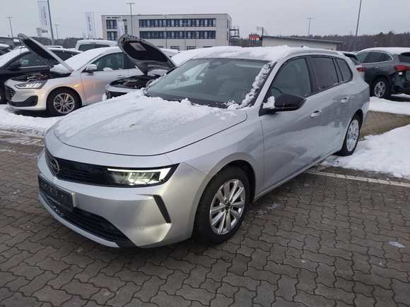 Pogled od napred levo