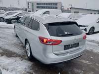 Pogled od pozadi levo