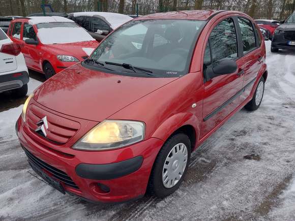 Pogled sprijeda lijevo