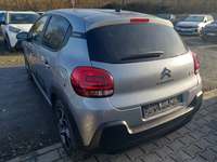 Pogled od pozadi levo