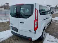 Pogled od pozadi desno