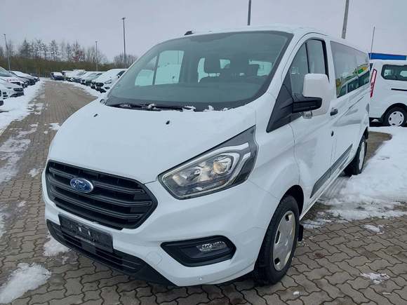 Pogled od napred levo