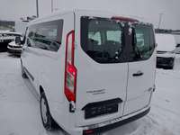 Pogled od pozadi levo