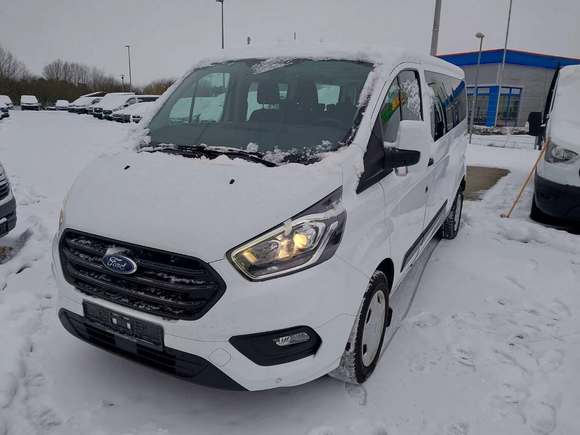 Pogled od napred levo