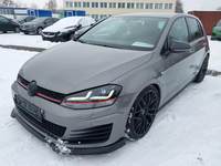 Pogled od napred levo