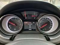 Pogled na kombinovani instrument