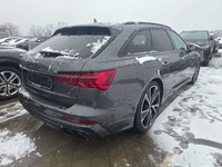 Pogled od pozadi desno