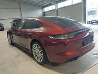 Pogled od pozadi levo