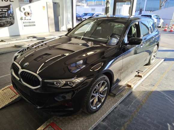 Pogled od napred levo