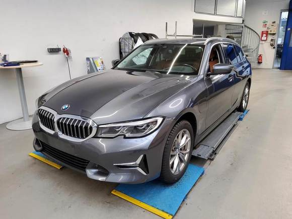 Widok z przodu po stronie lewej