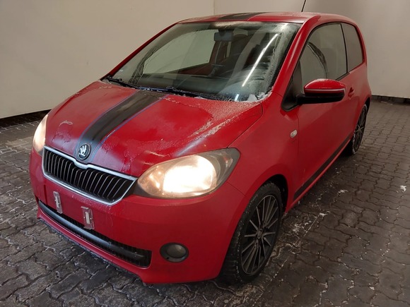 Pogled od napred levo