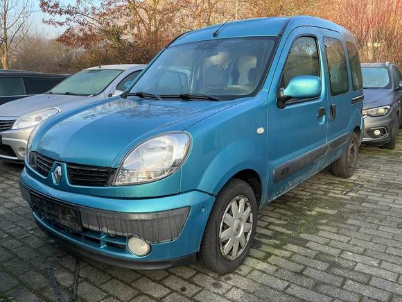 Pogled od napred levo