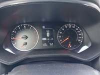 Pohľad na združený prístroj na palubnej doske