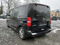 Pogled od pozadi levo