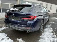 Pogled od pozadi desno