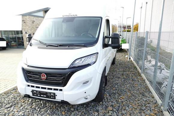 Pogled od napred levo