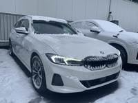 Pogled od napred  desno