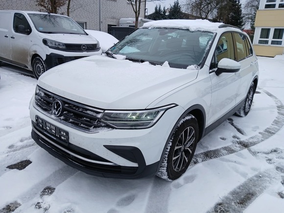 Pogled od napred levo