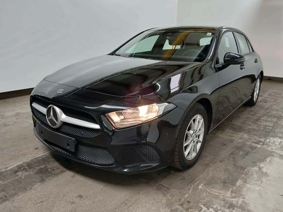 Pogled sprijeda lijevo