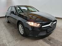 Pogled sprijeda desno